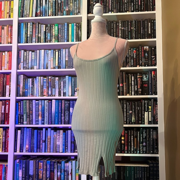 Stretchy tank dress, green, two leg slits - Picture 2 of 8